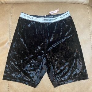 🖤Black velvet/deuce textured VS bike/pajama bottoms🖤